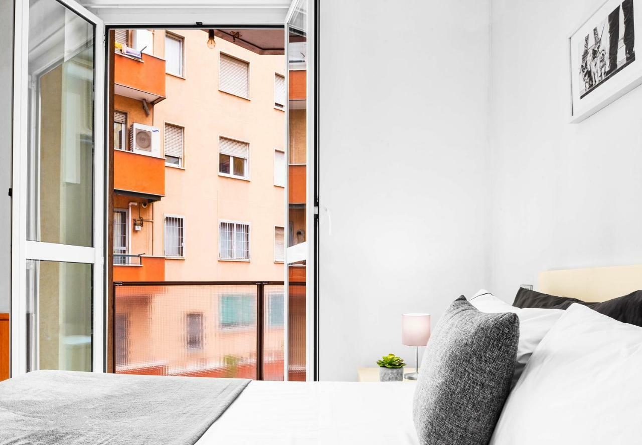 Apartment Near Central Station Milano Exteriör bild