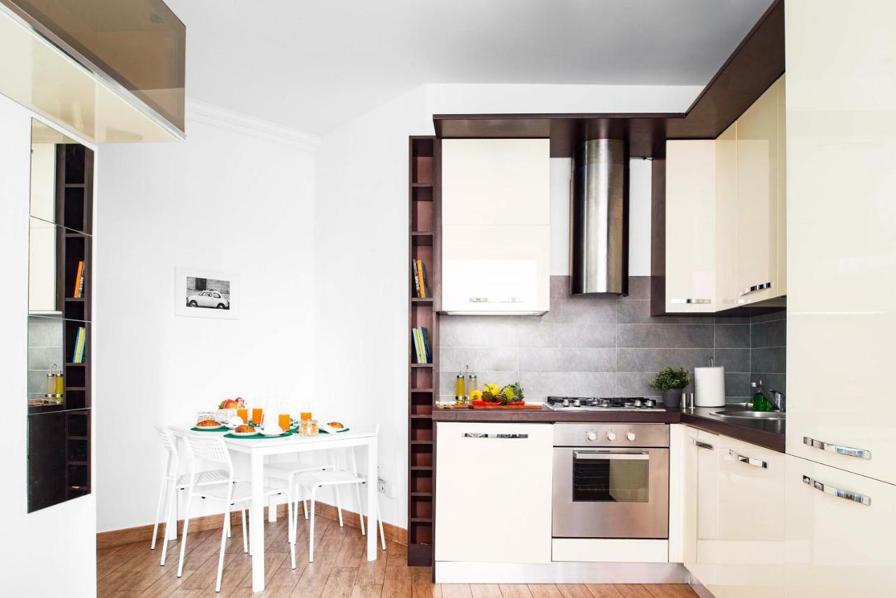 Apartment Near Central Station Milano Exteriör bild